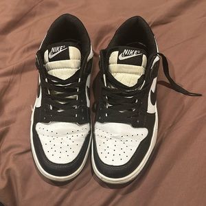 Dunk low black and white